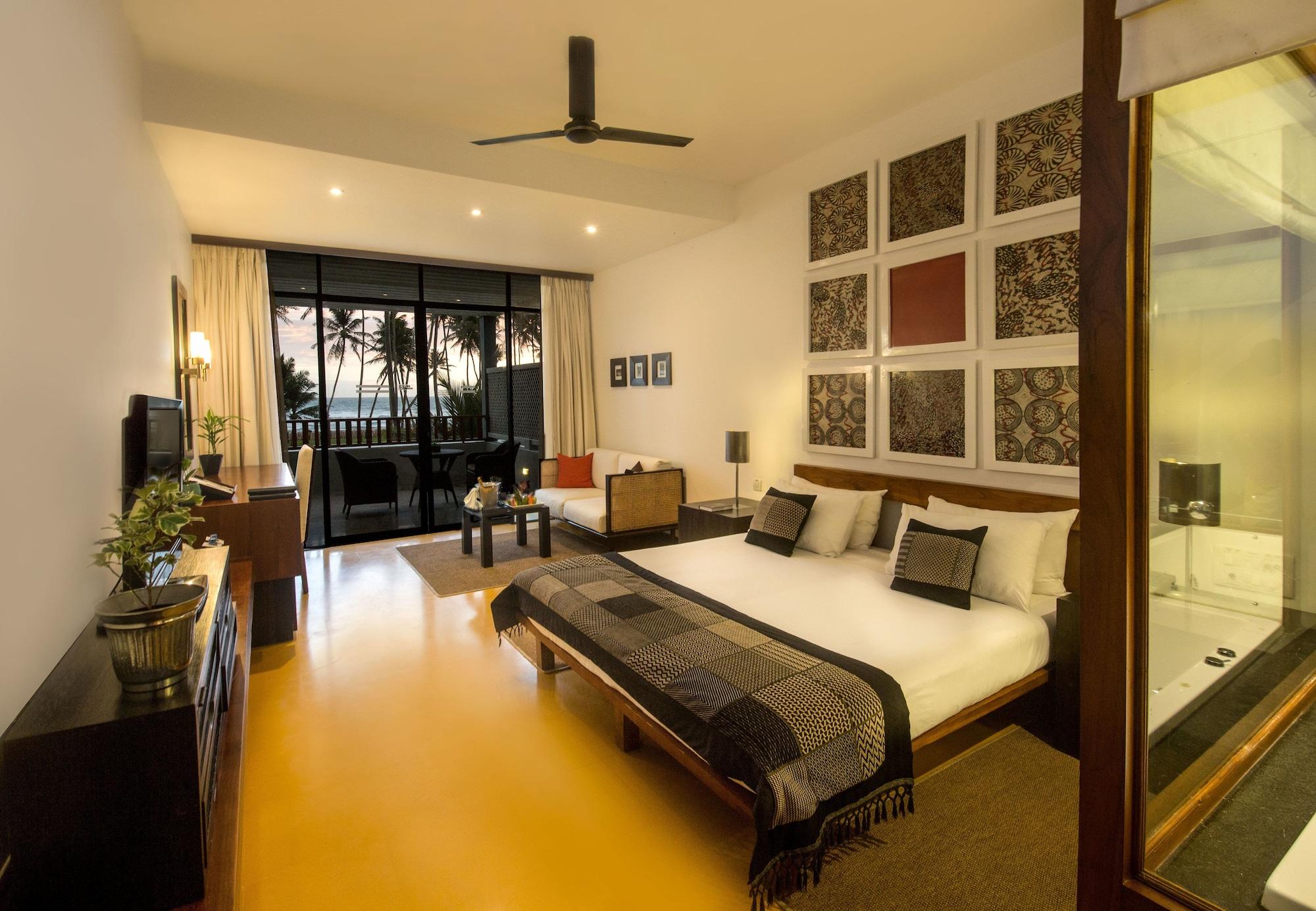 The Blue Water - Geoffrey Bawa Heritage - City Resort Hotel Wadduwa Exteriör bild