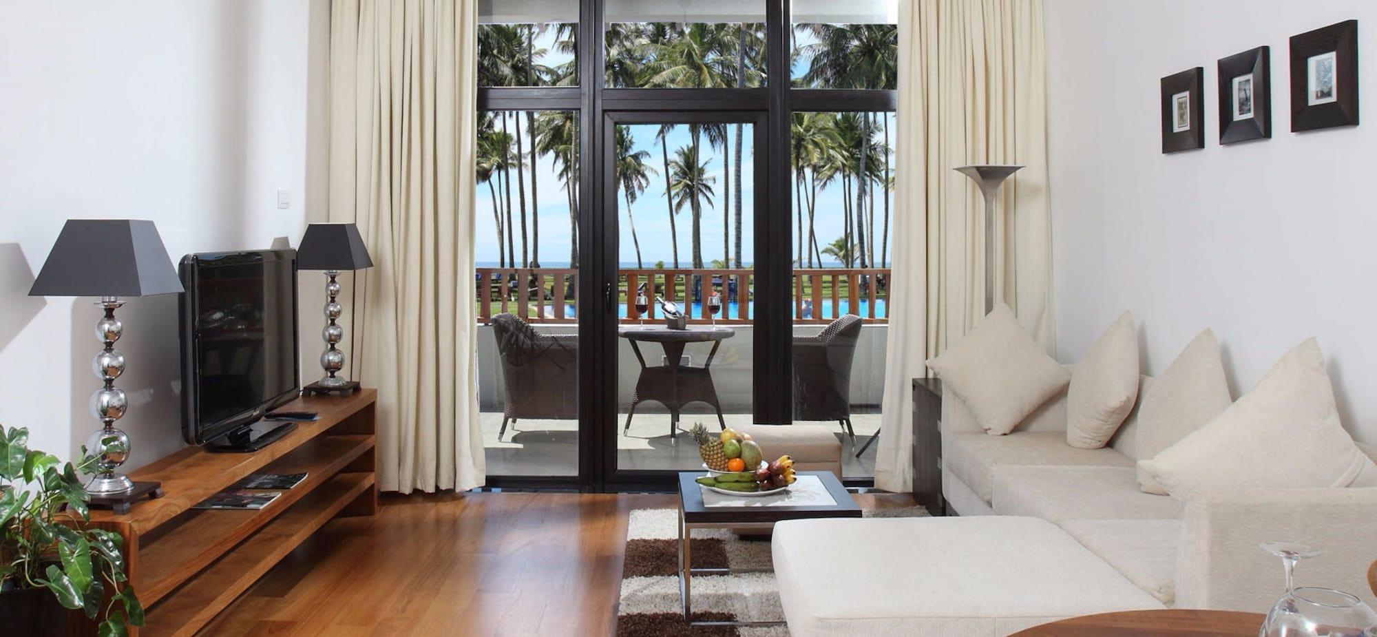 The Blue Water - Geoffrey Bawa Heritage - City Resort Hotel Wadduwa Exteriör bild