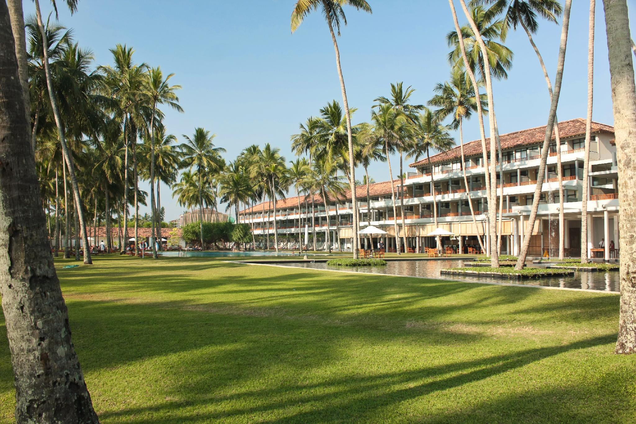 The Blue Water - Geoffrey Bawa Heritage - City Resort Hotel Wadduwa Exteriör bild