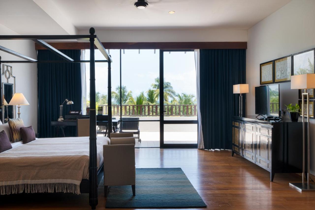The Blue Water - Geoffrey Bawa Heritage - City Resort Hotel Wadduwa Exteriör bild
