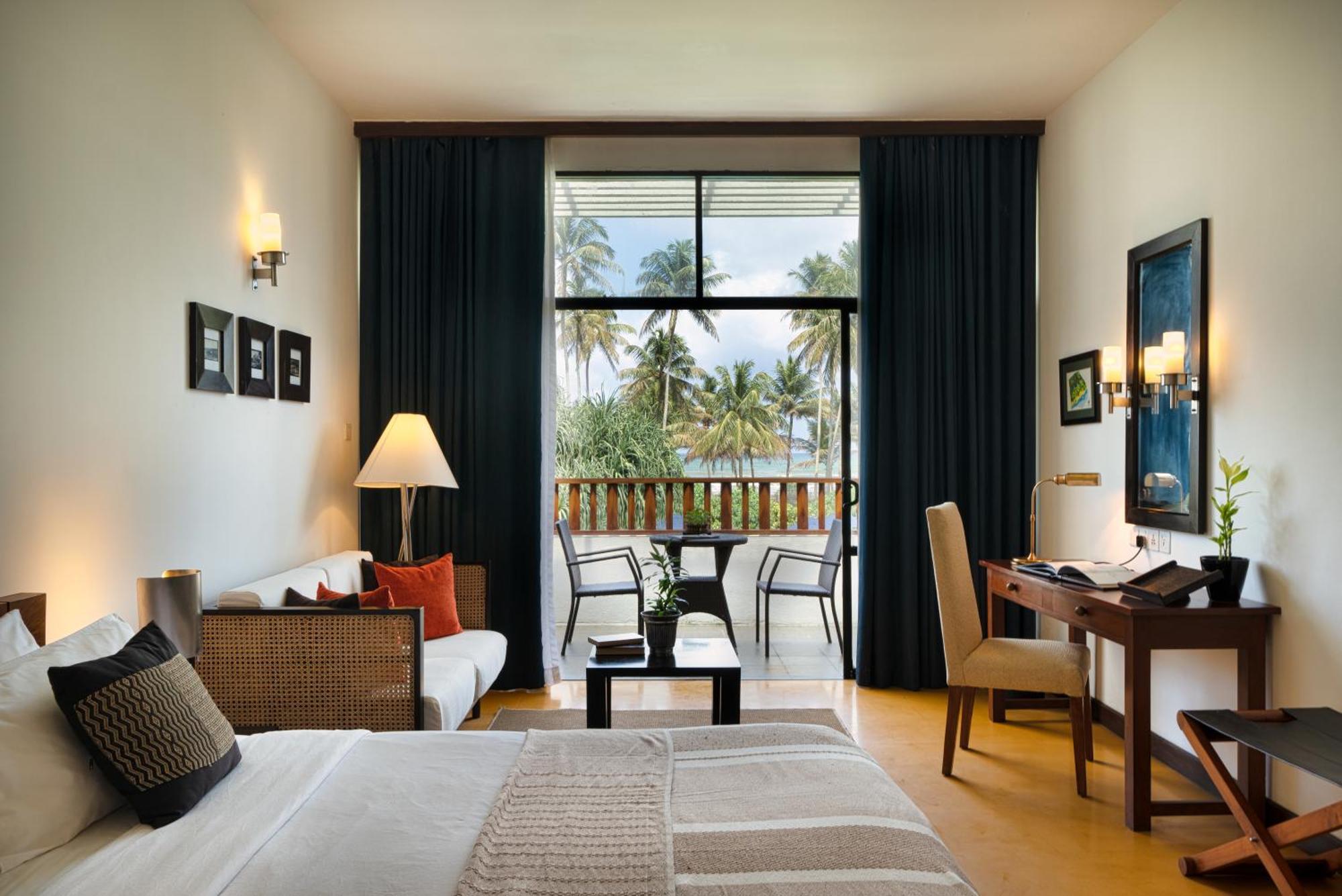 The Blue Water - Geoffrey Bawa Heritage - City Resort Hotel Wadduwa Exteriör bild