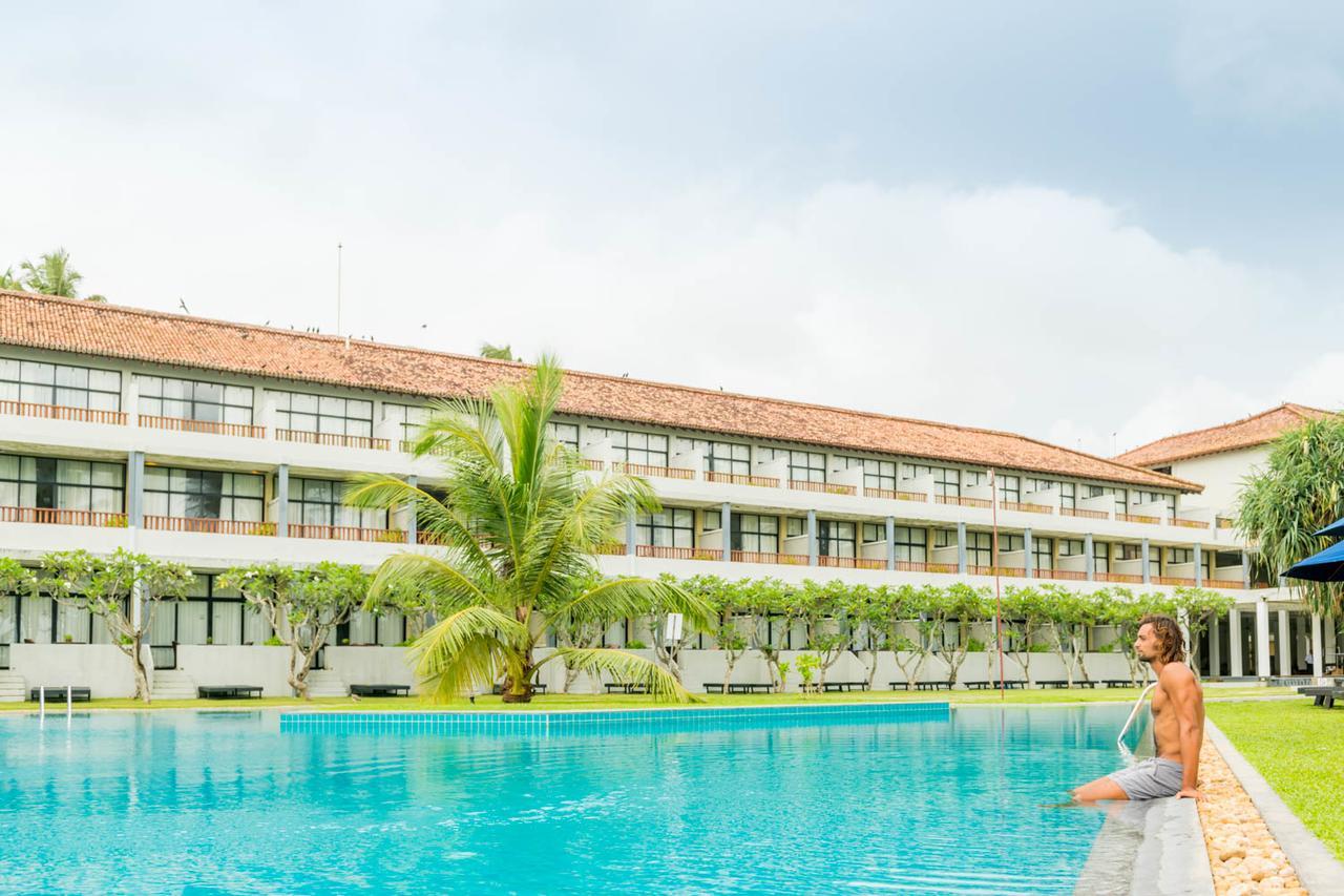 The Blue Water - Geoffrey Bawa Heritage - City Resort Hotel Wadduwa Exteriör bild